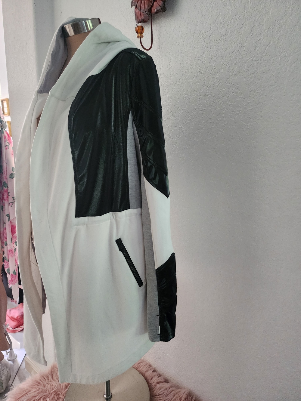 BLANC NOIR | Black And White Jacket - Picture 5 of 15